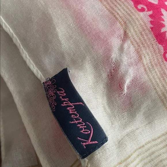 Elegant Pink and Cream Scarf - Picture 8 of 8